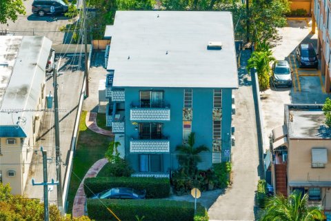 Propiedad comercial en venta en Miami, Florida № 1984813 - foto 11