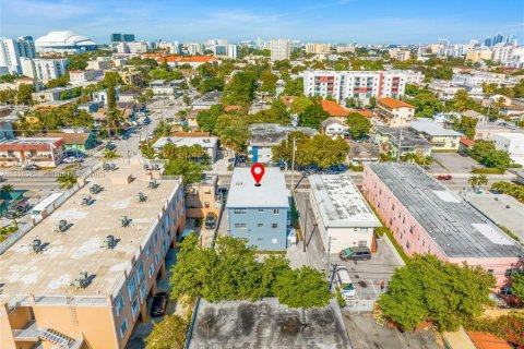 Propiedad comercial en venta en Miami, Florida № 1984813 - foto 5
