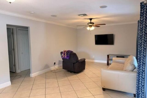 Condo in North Palm Beach, Florida, 2 bedrooms  № 2147309 - photo 5