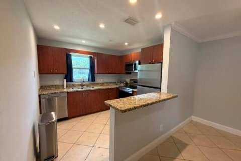 Condo in North Palm Beach, Florida, 2 bedrooms  № 2147309 - photo 2