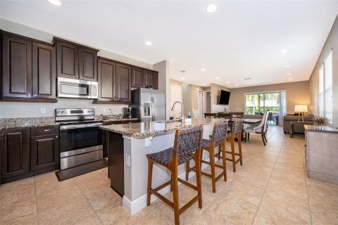Casa en venta en Kissimmee, Florida, 8 dormitorios, 316.98 m2 № 1723163 - foto 5