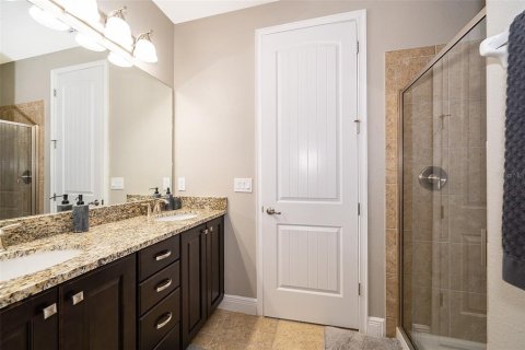 Casa en venta en Kissimmee, Florida, 8 dormitorios, 316.98 m2 № 1723163 - foto 23