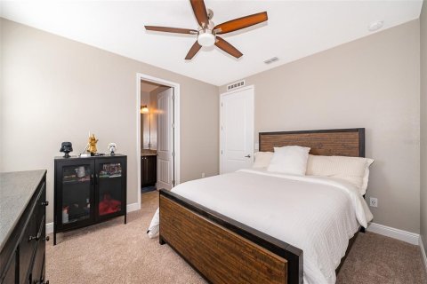 Casa en venta en Kissimmee, Florida, 8 dormitorios, 316.98 m2 № 1723163 - foto 28