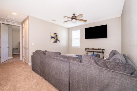 Casa en venta en Kissimmee, Florida, 8 dormitorios, 316.98 m2 № 1723163 - foto 18