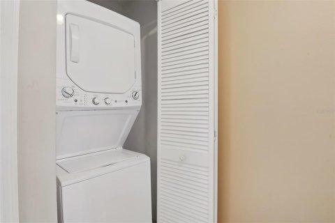 Adosado en venta en Tampa, Florida, 2 dormitorios, 101.64 m2 № 2157765 - foto 14