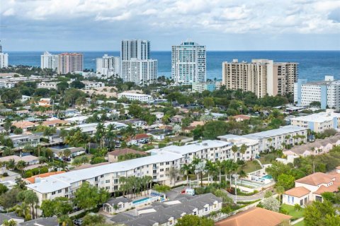 Condo in Lauderdale-by-the-Sea, Florida, 2 bedrooms  № 1708401 - photo 27