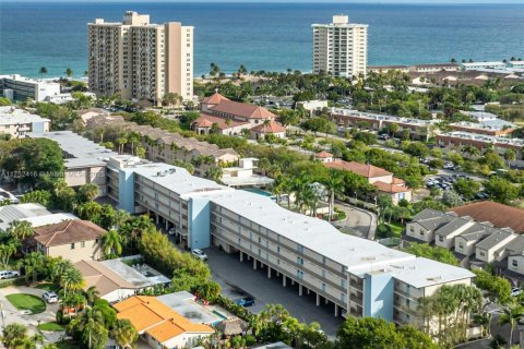 Condo in Lauderdale-by-the-Sea, Florida, 2 bedrooms  № 1708401 - photo 2