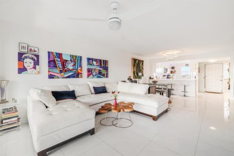 Copropriété à vendre à Deerfield Beach, Floride: 2 chambres, 117.8 m2 № 2368027 - photo 16