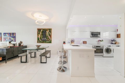 Copropriété à vendre à Deerfield Beach, Floride: 2 chambres, 117.8 m2 № 2368027 - photo 5
