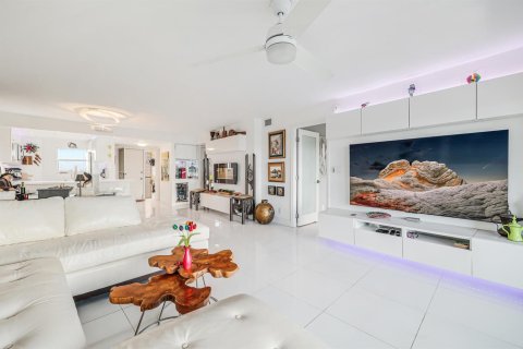 Copropriété à vendre à Deerfield Beach, Floride: 2 chambres, 117.8 m2 № 2368027 - photo 17