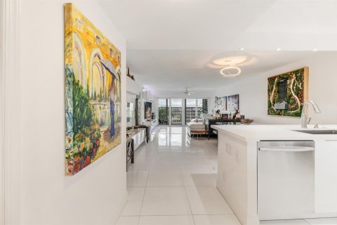 Copropriété à vendre à Deerfield Beach, Floride: 2 chambres, 117.8 m2 № 2368027 - photo 3