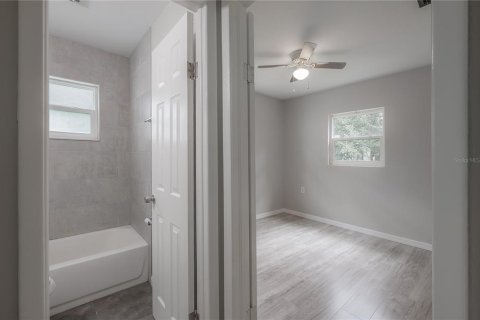 House in Tampa, Florida 2 bedrooms, 75.81 sq.m. № 1903886 - photo 13