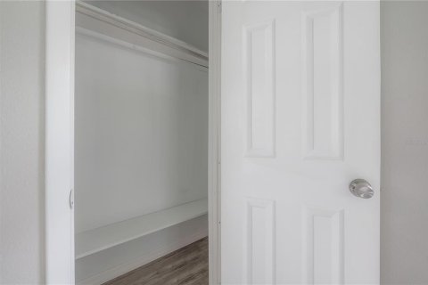 House in Tampa, Florida 2 bedrooms, 75.81 sq.m. № 1903886 - photo 12