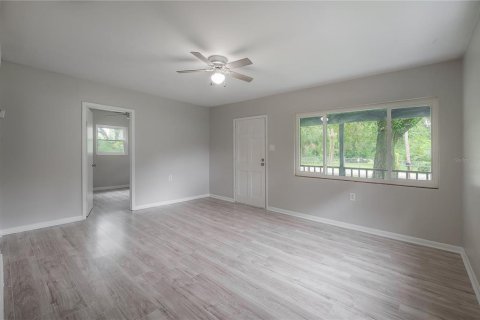 House in Tampa, Florida 2 bedrooms, 75.81 sq.m. № 1903886 - photo 4