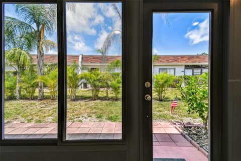 House in Seminole, Florida 2 bedrooms, 80.36 sq.m. № 1774069 - photo 18