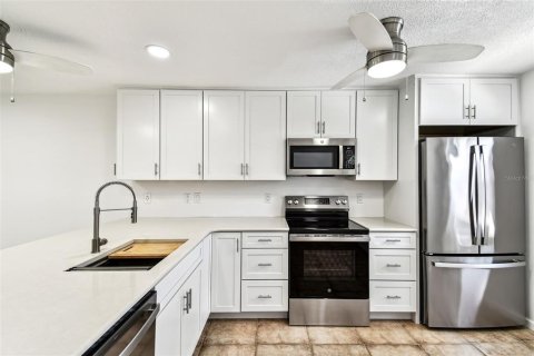 House in Seminole, Florida 2 bedrooms, 80.36 sq.m. № 1774069 - photo 7