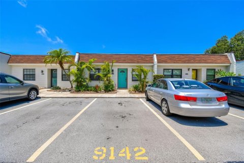 House in Seminole, Florida 2 bedrooms, 80.36 sq.m. № 1774069 - photo 2