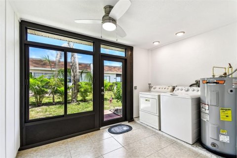 House in Seminole, Florida 2 bedrooms, 80.36 sq.m. № 1774069 - photo 17
