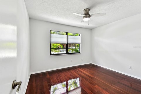 House in Seminole, Florida 2 bedrooms, 80.36 sq.m. № 1774069 - photo 14