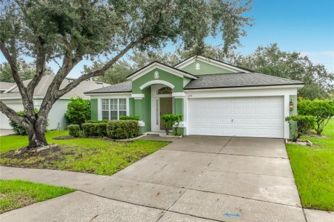 Villa ou maison à vendre à Casselberry, Floride: 4 chambres, 182 m2 № 2411647 - photo 2