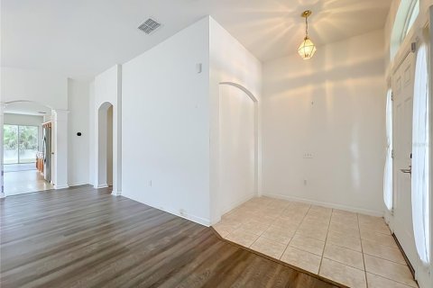 Villa ou maison à vendre à Casselberry, Floride: 4 chambres, 182 m2 № 2411647 - photo 9