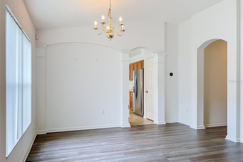 Villa ou maison à vendre à Casselberry, Floride: 4 chambres, 182 m2 № 2411647 - photo 12