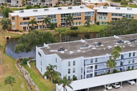 Condominio en venta en Largo, Florida, 3 dormitorios, 181.16 m2 № 2214315 - foto 4