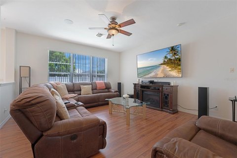 Villa ou maison à vendre à Cape Coral, Floride: 3 chambres, 208.29 m2 № 2210306 - photo 17