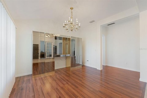 Villa ou maison à vendre à Cape Coral, Floride: 3 chambres, 208.29 m2 № 2210306 - photo 10