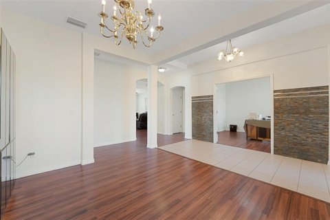 Villa ou maison à vendre à Cape Coral, Floride: 3 chambres, 208.29 m2 № 2210306 - photo 11