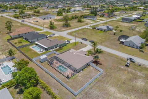 Villa ou maison à vendre à Cape Coral, Floride: 3 chambres, 208.29 m2 № 2210306 - photo 8