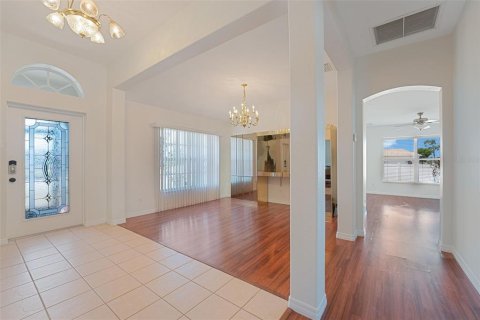 Villa ou maison à vendre à Cape Coral, Floride: 3 chambres, 208.29 m2 № 2210306 - photo 9