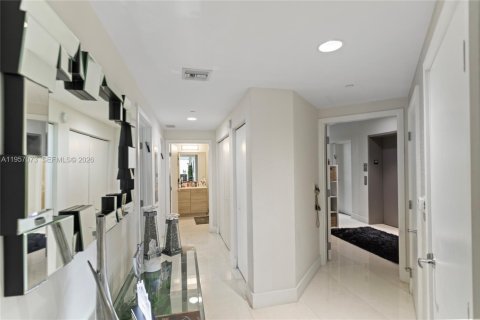 Condominio en alquiler en North Miami Beach, Florida, 3 dormitorios, 144.65 m2 № 2011195 - foto 8