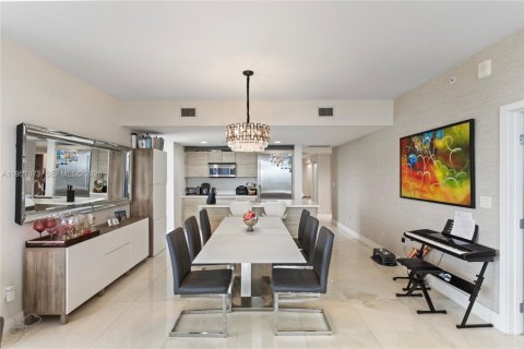 Condominio en alquiler en North Miami Beach, Florida, 3 dormitorios, 144.65 m2 № 2011195 - foto 9
