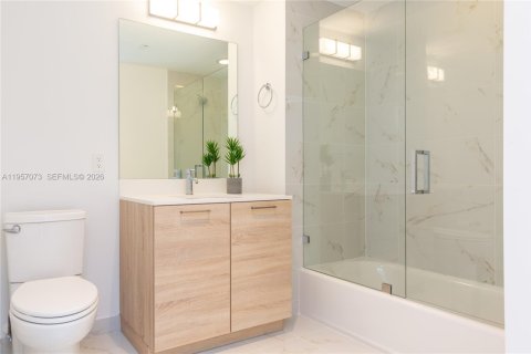 Condominio en alquiler en North Miami Beach, Florida, 3 dormitorios, 144.65 m2 № 2011195 - foto 26