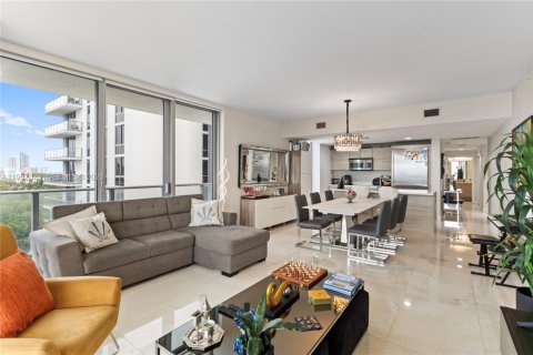 Condominio en alquiler en North Miami Beach, Florida, 3 dormitorios, 144.65 m2 № 2011195 - foto 5