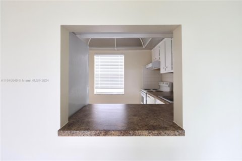 Copropriété à vendre à Margate, Floride: 2 chambres, 86.4 m2 № 2061924 - photo 4