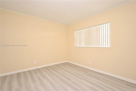 Copropriété à vendre à Margate, Floride: 2 chambres, 86.4 m2 № 2061924 - photo 8