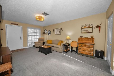 House in Dunedin, Florida 2 bedrooms, 92.81 sq.m. № 1856532 - photo 12