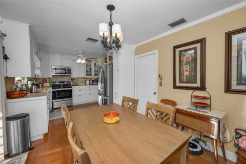 House in Dunedin, Florida 2 bedrooms, 92.81 sq.m. № 1856532 - photo 25