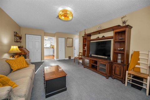 House in Dunedin, Florida 2 bedrooms, 92.81 sq.m. № 1856532 - photo 16