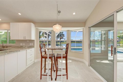 House in Venice, Florida 3 bedrooms, 225.47 sq.m. № 2109379 - photo 28