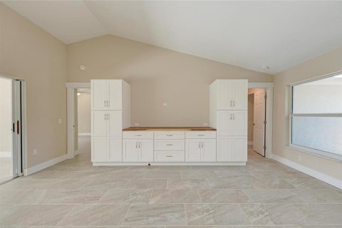 House in Venice, Florida 3 bedrooms, 225.47 sq.m. № 2109379 - photo 22