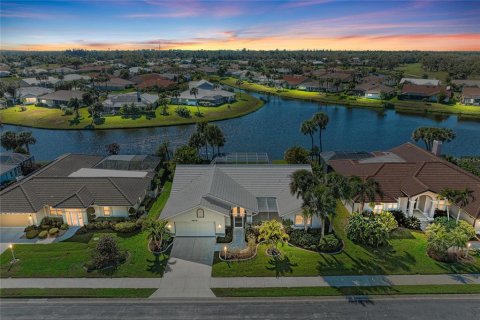 House in Venice, Florida 3 bedrooms, 225.47 sq.m. № 2109379 - photo 4