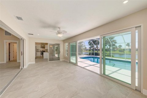 House in Venice, Florida 3 bedrooms, 225.47 sq.m. № 2109379 - photo 26