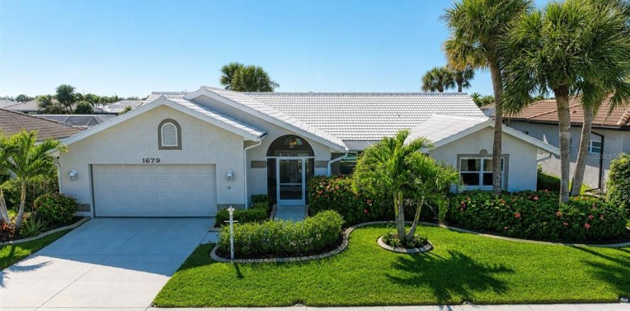 House in Venice, Florida 3 bedrooms, 225.47 sq.m. № 2109379