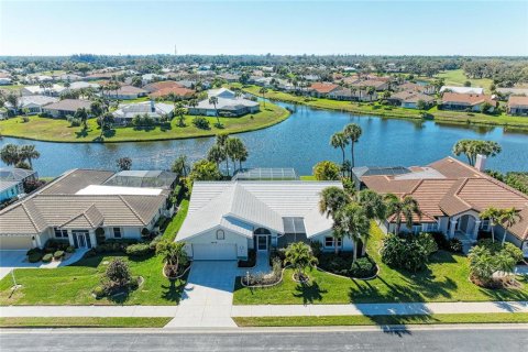 House in Venice, Florida 3 bedrooms, 225.47 sq.m. № 2109379 - photo 3
