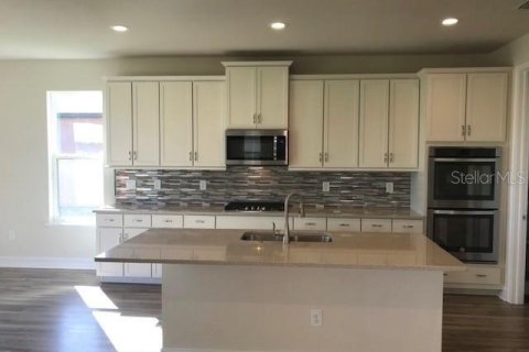 Casa en alquiler en Wesley Chapel, Florida, 4 dormitorios, 294.59 m2 № 1852711 - foto 2