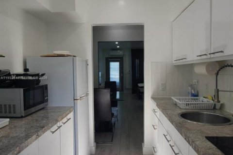 Снять в аренду кондоминиум в Майами-Бич, Флорида 55.74м2, № 1991679 - фото 7