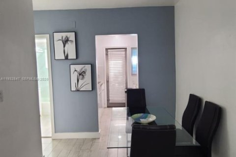 Снять в аренду кондоминиум в Майами-Бич, Флорида 55.74м2, № 1991679 - фото 4